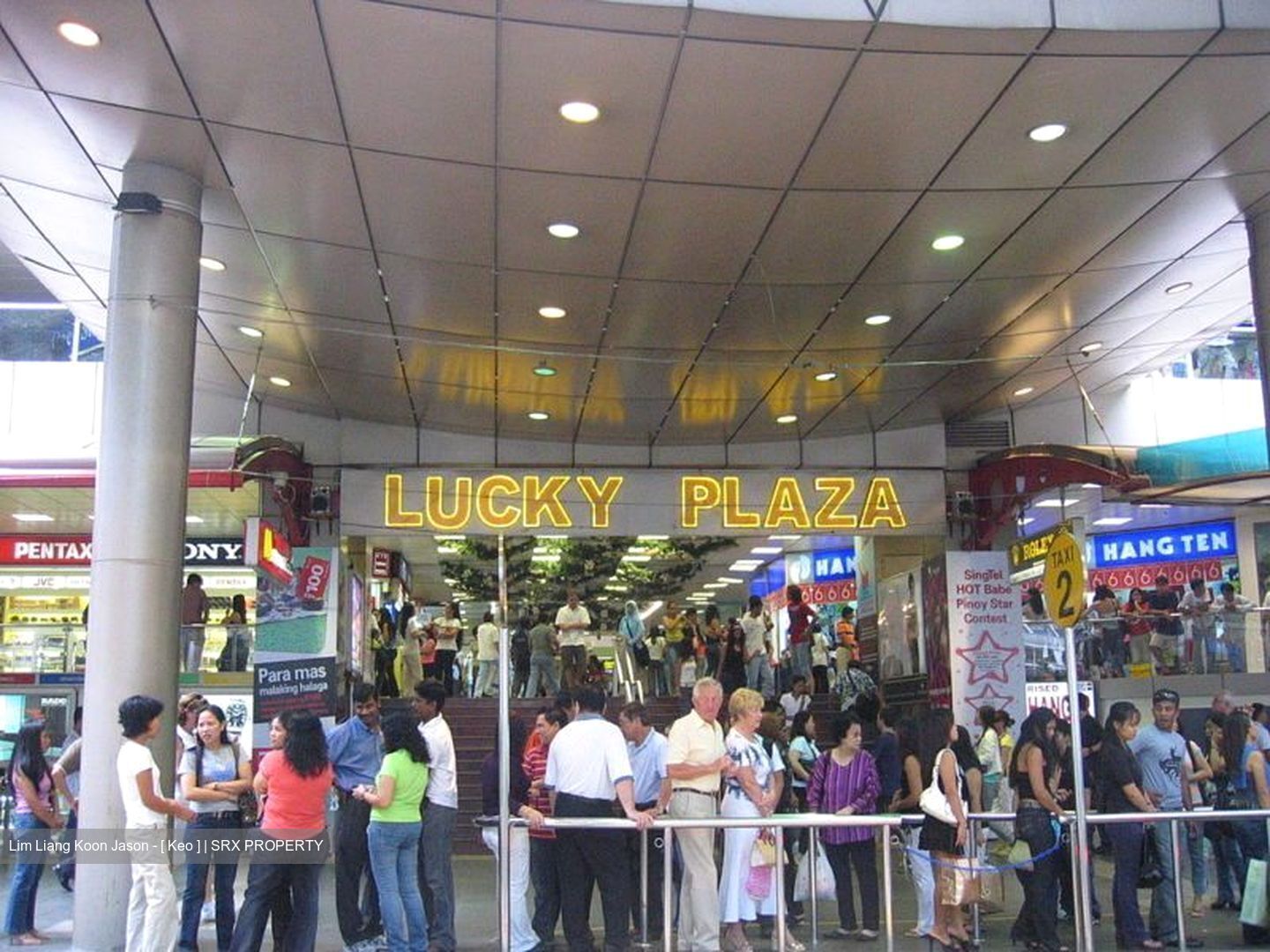 Lucky Plaza (D9), Shop House #301130241